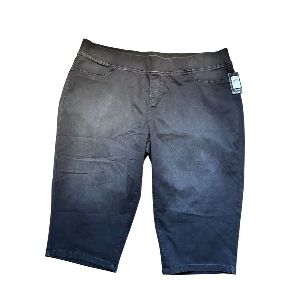 Avenue Women's Black Bermuda Denim Pull-On Shorts‎ Crop Size 30
